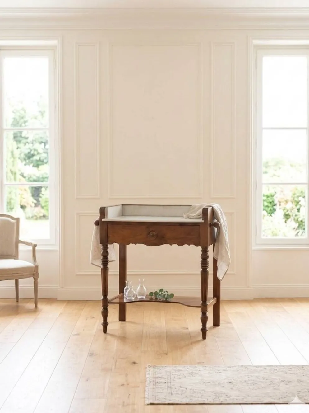 Coiffeuse ancienne console vintage en noyer style art déco Louis Philippe