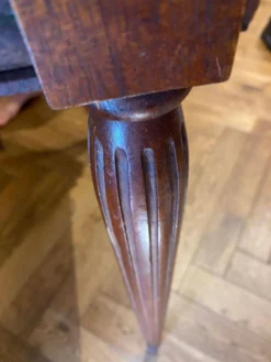 Coiffeuse ancienne en bois sculpté – style Henri II / néo-Renaissance