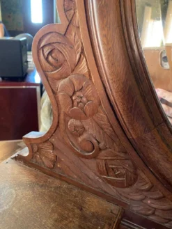 Coiffeuse ancienne en bois sculpté – style Henri II / néo-Renaissance