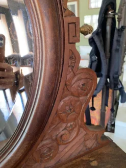 Coiffeuse ancienne en bois sculpté – style Henri II / néo-Renaissance