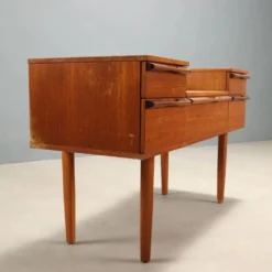 Coiffeuse anglaise vintage avec tiroirs des années 1960