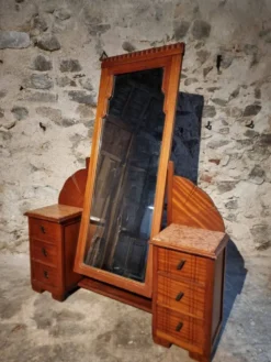Coiffeuse art déco en acajou avec miroir biseauté inclinable, France, années 1920–1930
