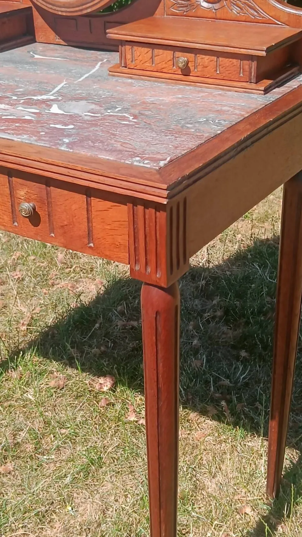 Coiffeuse Art déco en chêne, plateau en marbre et miroir pivotant