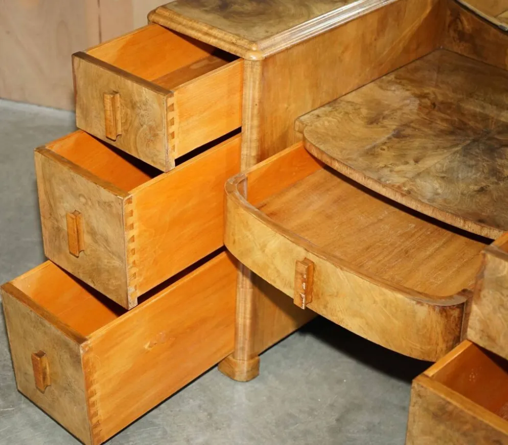 Coiffeuse Art Déco en noyer satiné avec miroir, vers 1930