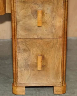 Coiffeuse Art Déco en noyer satiné avec miroir, vers 1930