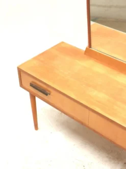 Coiffeuse avec miroir, années 1970