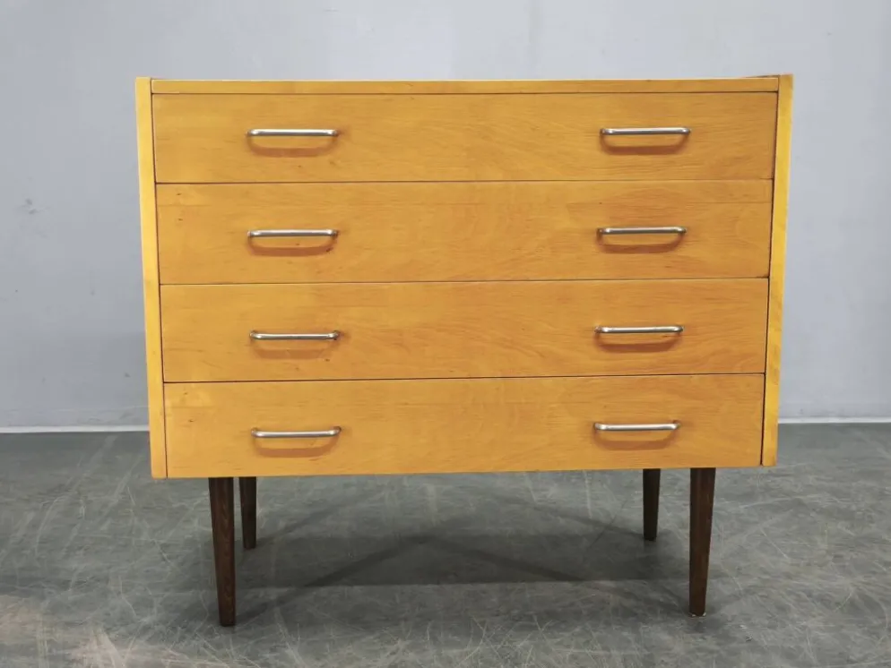 Coiffeuse avec miroir des années 1970 UP Zavody République tchèque.