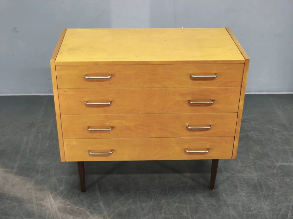 Coiffeuse avec miroir des années 1970 UP Zavody République tchèque.