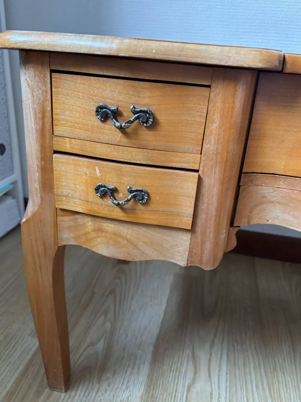 Coiffeuse basse en bois des années 60-70