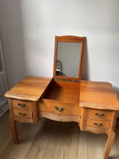 Coiffeuse basse en bois des années 60-70