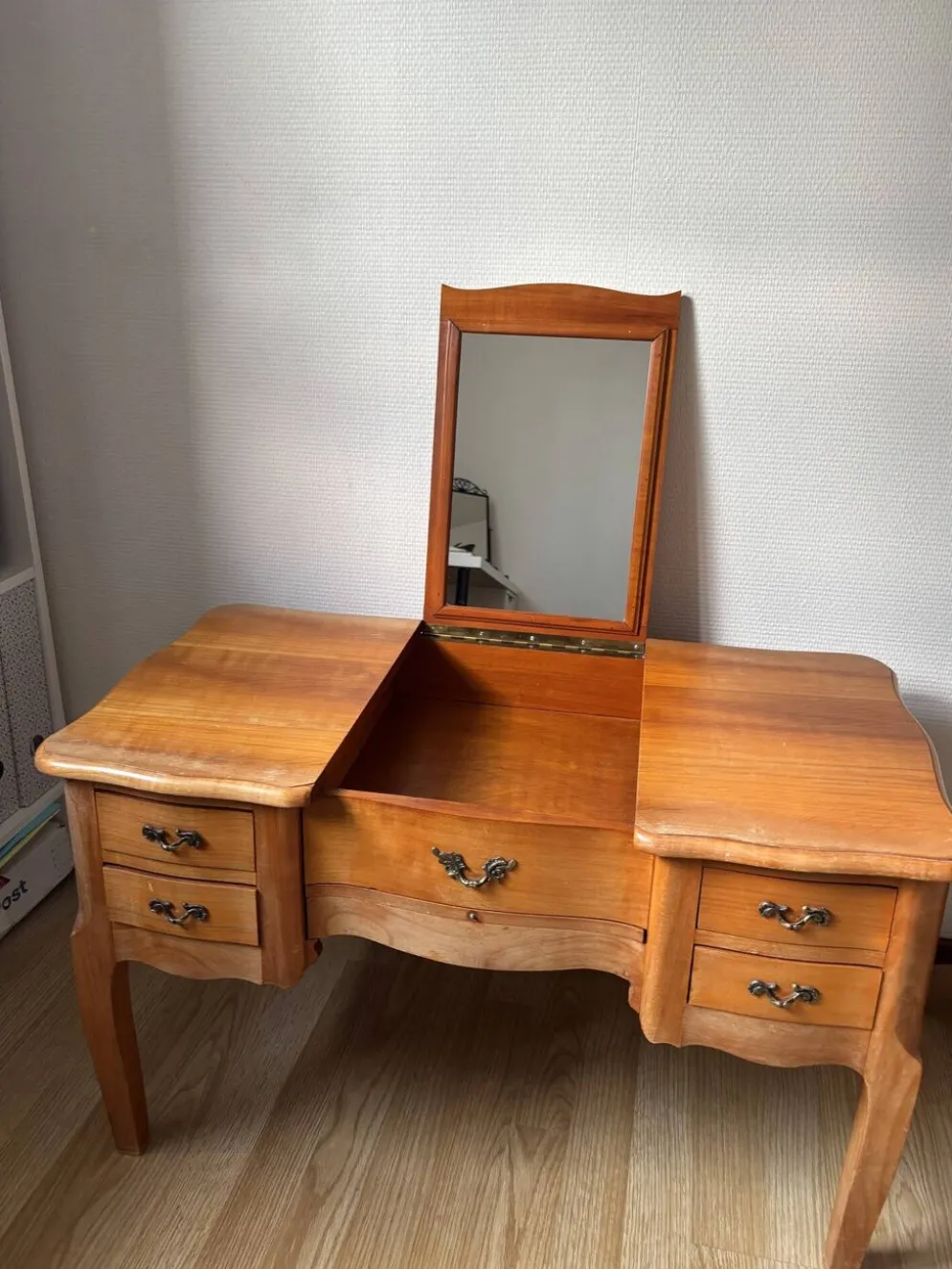 Coiffeuse basse en bois des années 60-70