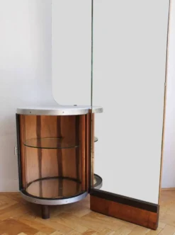 Coiffeuse des années 1930 par UP Brno