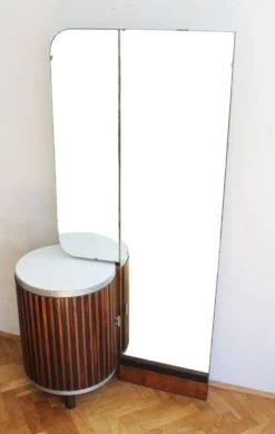 Coiffeuse des années 1930 par UP Brno