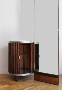 Coiffeuse des années 1930 par UP Brno