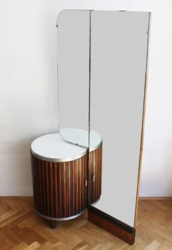 Coiffeuse des années 1930 par UP Brno