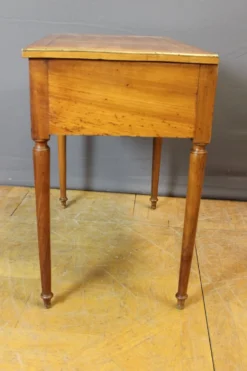 Coiffeuse d'homme en Merisier , époque Directoire