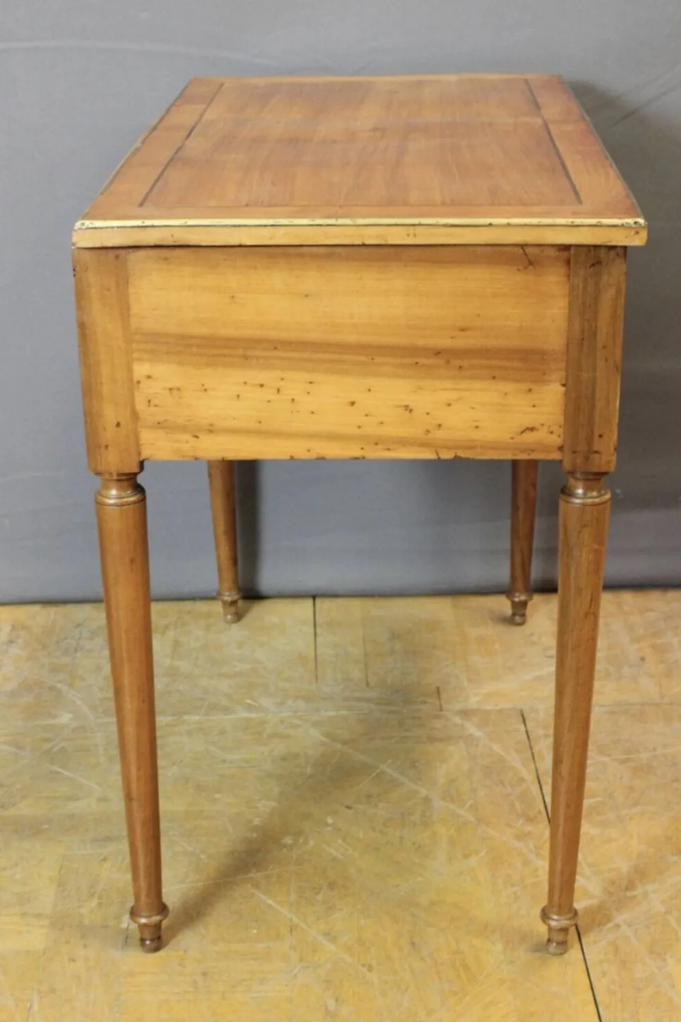 Coiffeuse d'homme en Merisier , époque Directoire