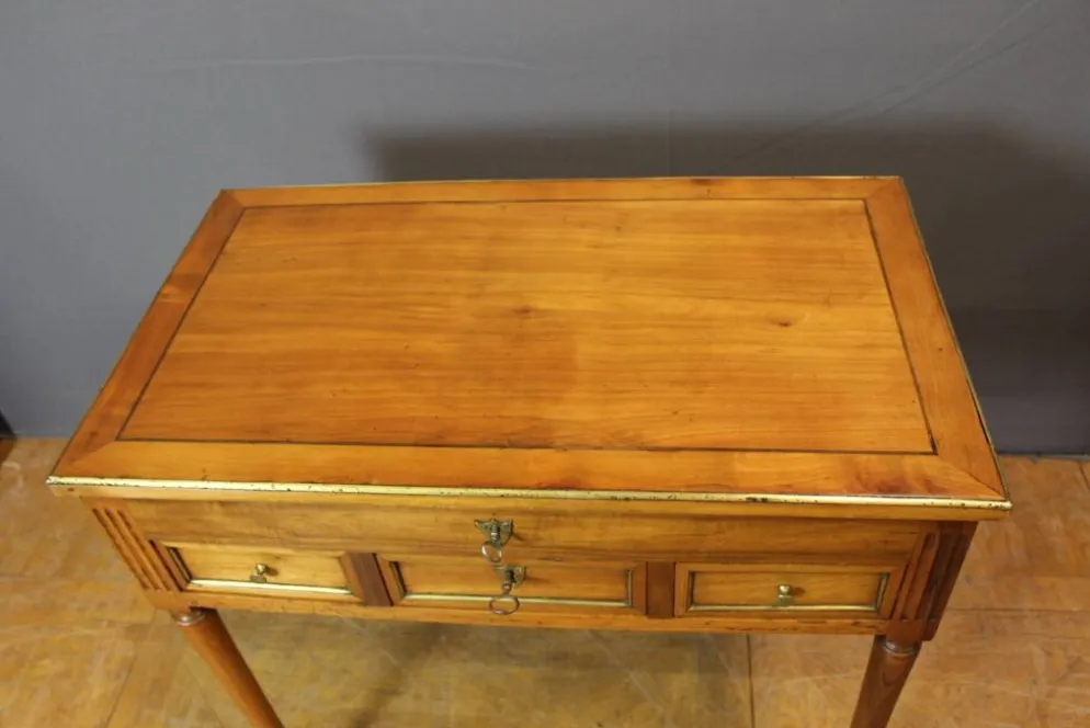 Coiffeuse d'homme en Merisier , époque Directoire