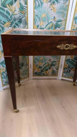 Coiffeuse d’homme Louis XVI en placage d’acajou 19eme