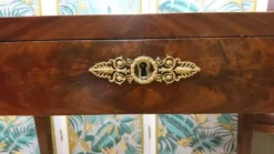Coiffeuse d’homme Louis XVI en placage d’acajou 19eme