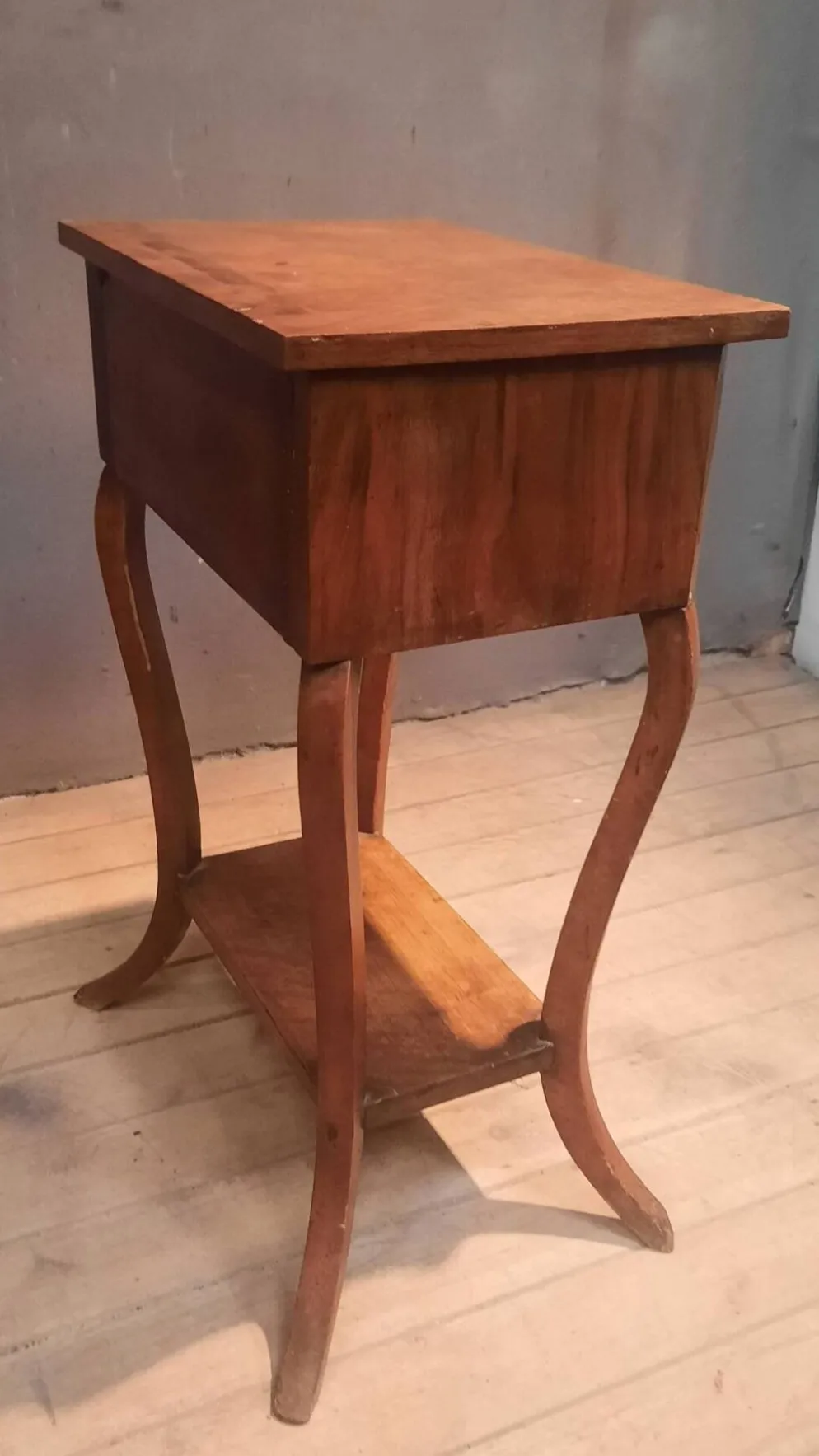 Coiffeuse du dix-neuvieme sciecle