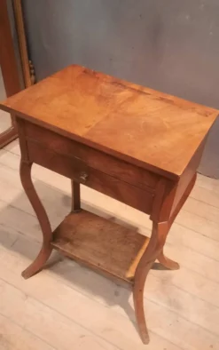 Coiffeuse du dix-neuvieme sciecle