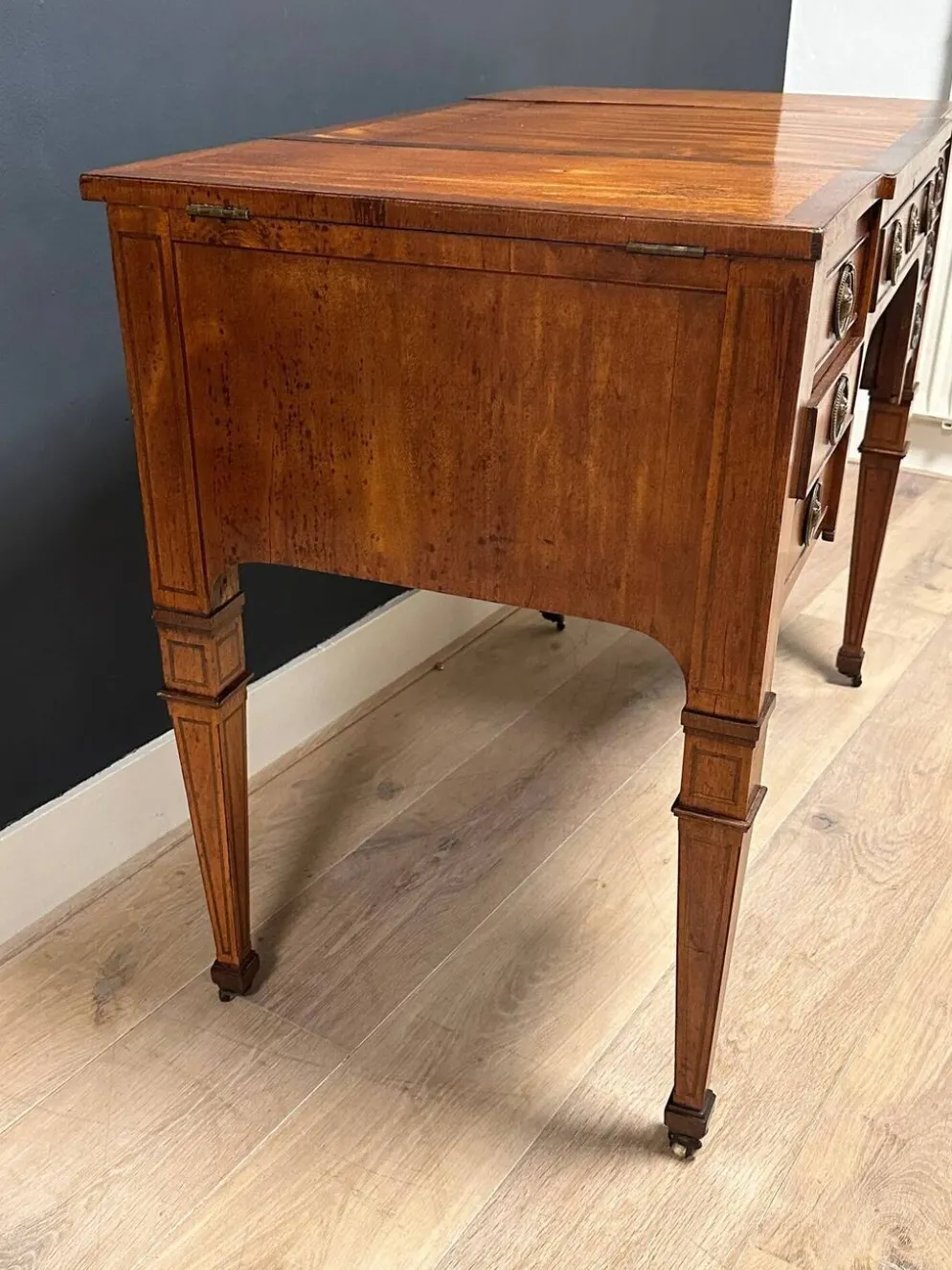 Coiffeuse du XVIIIe siècle