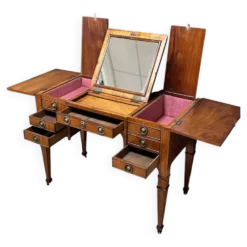 Coiffeuse du XVIIIe siècle