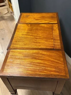 Coiffeuse du XVIIIe siècle