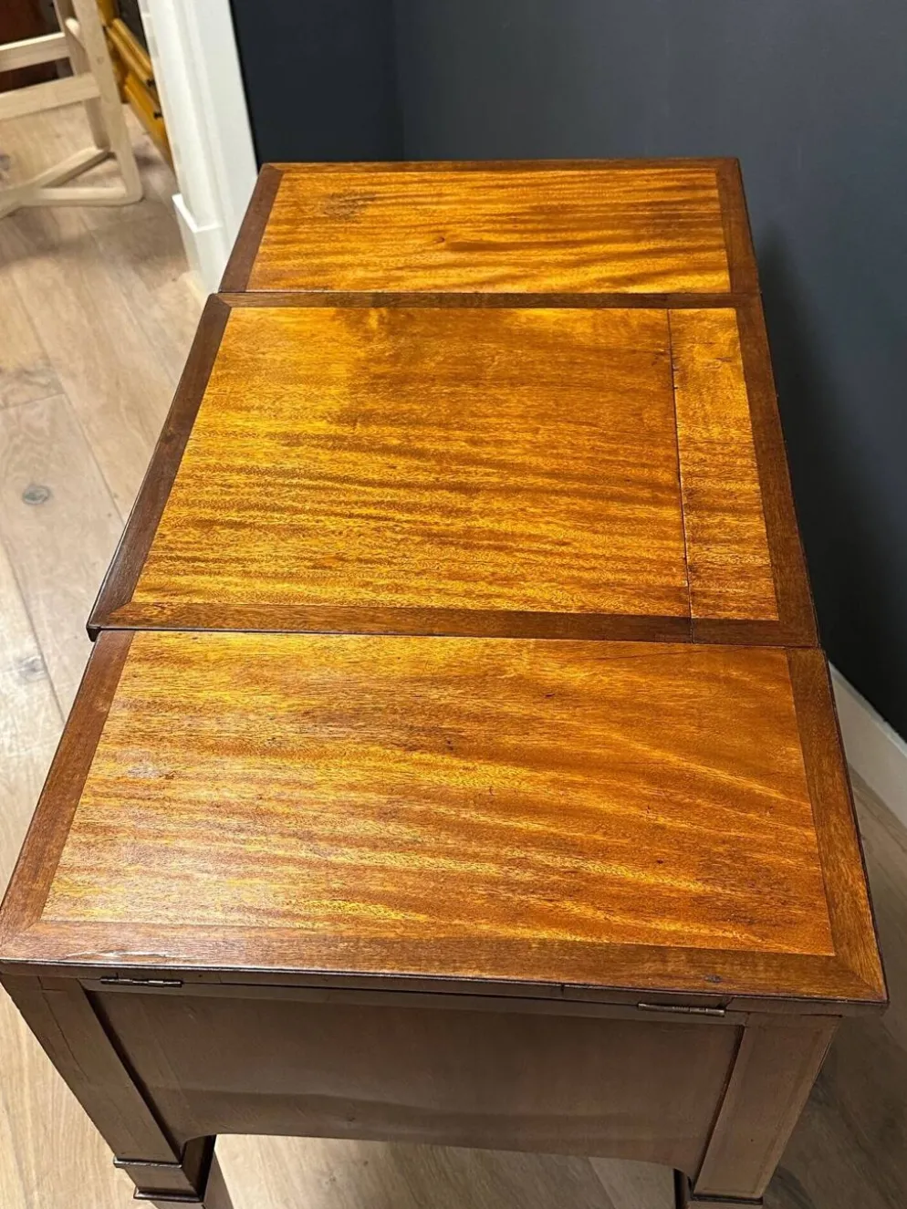 Coiffeuse du XVIIIe siècle