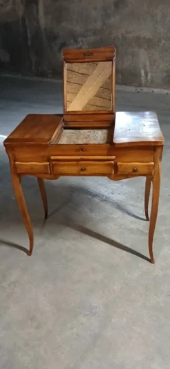 Coiffeuse Ecritoire d'Epoque en fruitier de style Louis XV.