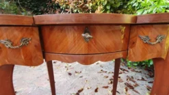 Coiffeuse en acajou style Louis XV