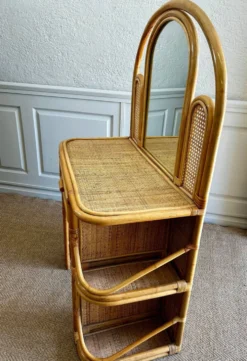 Coiffeuse en bambou et rotin avec tiroir et miroir, années 1970, style moderne du milieu du siècle.