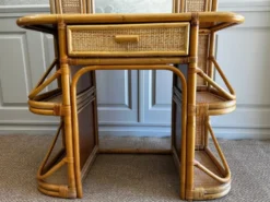 Coiffeuse en bambou et rotin avec tiroir et miroir, années 1970, style moderne du milieu du siècle.