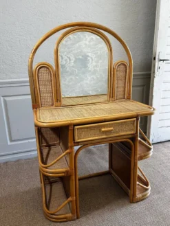 Coiffeuse en bambou et rotin avec tiroir et miroir, années 1970, style moderne du milieu du siècle.