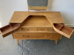 Coiffeuse en chêne par E. Gomme / G Plan, années 1950