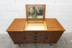 Coiffeuse enfilade teck 1960 4 tiroirs 2 portes et miroir