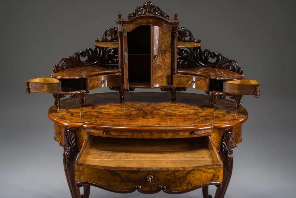 Coiffeuse en noyer Louis Philippe antique, 1860