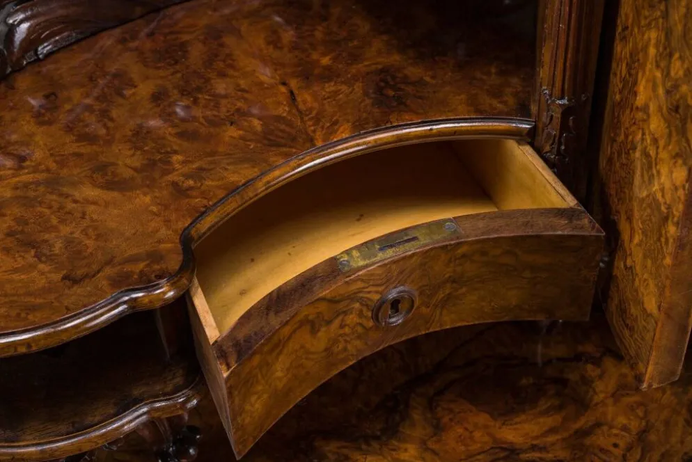 Coiffeuse en noyer Louis Philippe antique, 1860