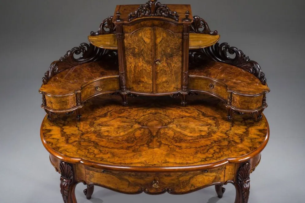Coiffeuse en noyer Louis Philippe antique, 1860