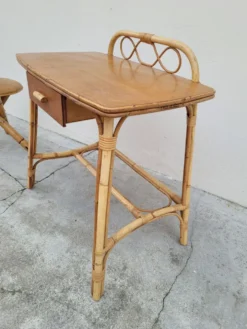 Coiffeuse en rotin vintage 1950 avec miroir soleil
