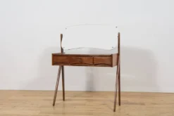 Coiffeuse en teck du milieu du siècle avec miroir par Arne Vodder pour Ølholm Møbelfabrik, Danemark, années 1960.