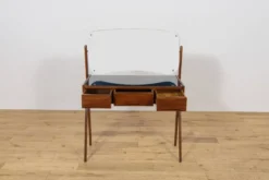 Coiffeuse en teck du milieu du siècle avec miroir par Arne Vodder pour Ølholm Møbelfabrik, Danemark, années 1960.