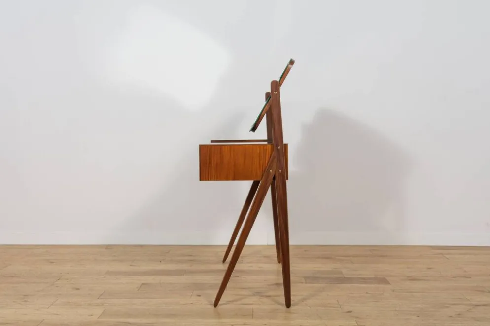 Coiffeuse en teck du milieu du siècle avec miroir par Arne Vodder pour Ølholm Møbelfabrik, Danemark, années 1960.