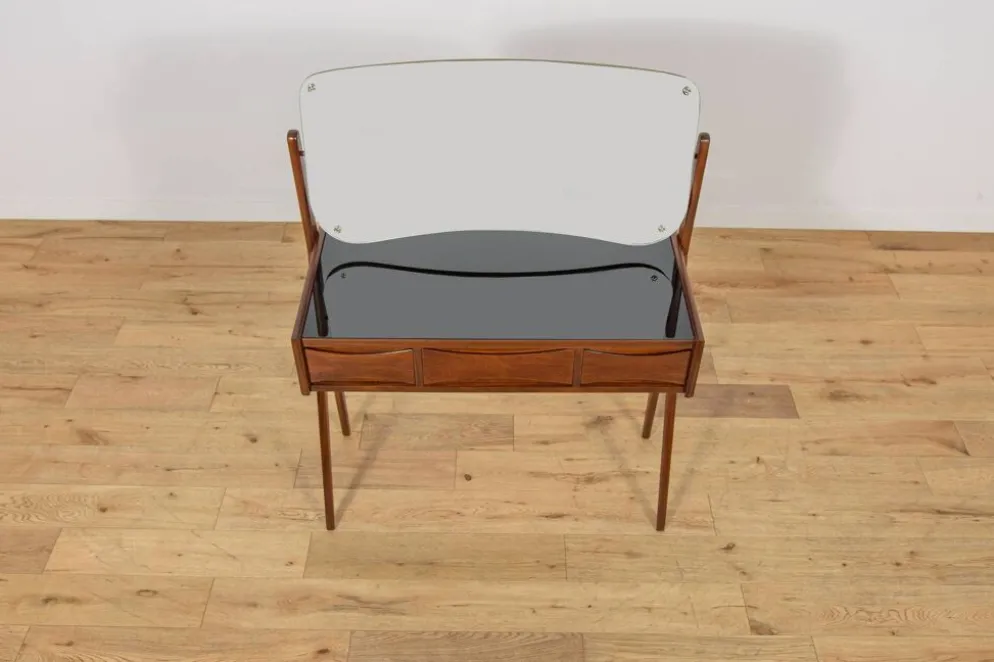 Coiffeuse en teck du milieu du siècle avec miroir par Arne Vodder pour Ølholm Møbelfabrik, Danemark, années 1960.