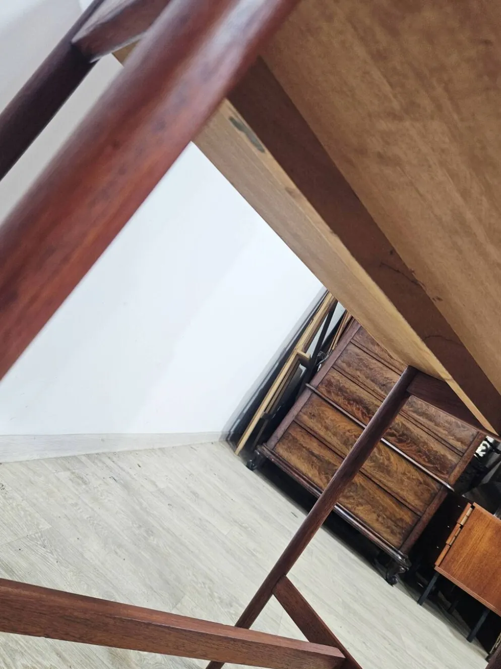 Coiffeuse en teck scandinave – Design danois des années 1960.