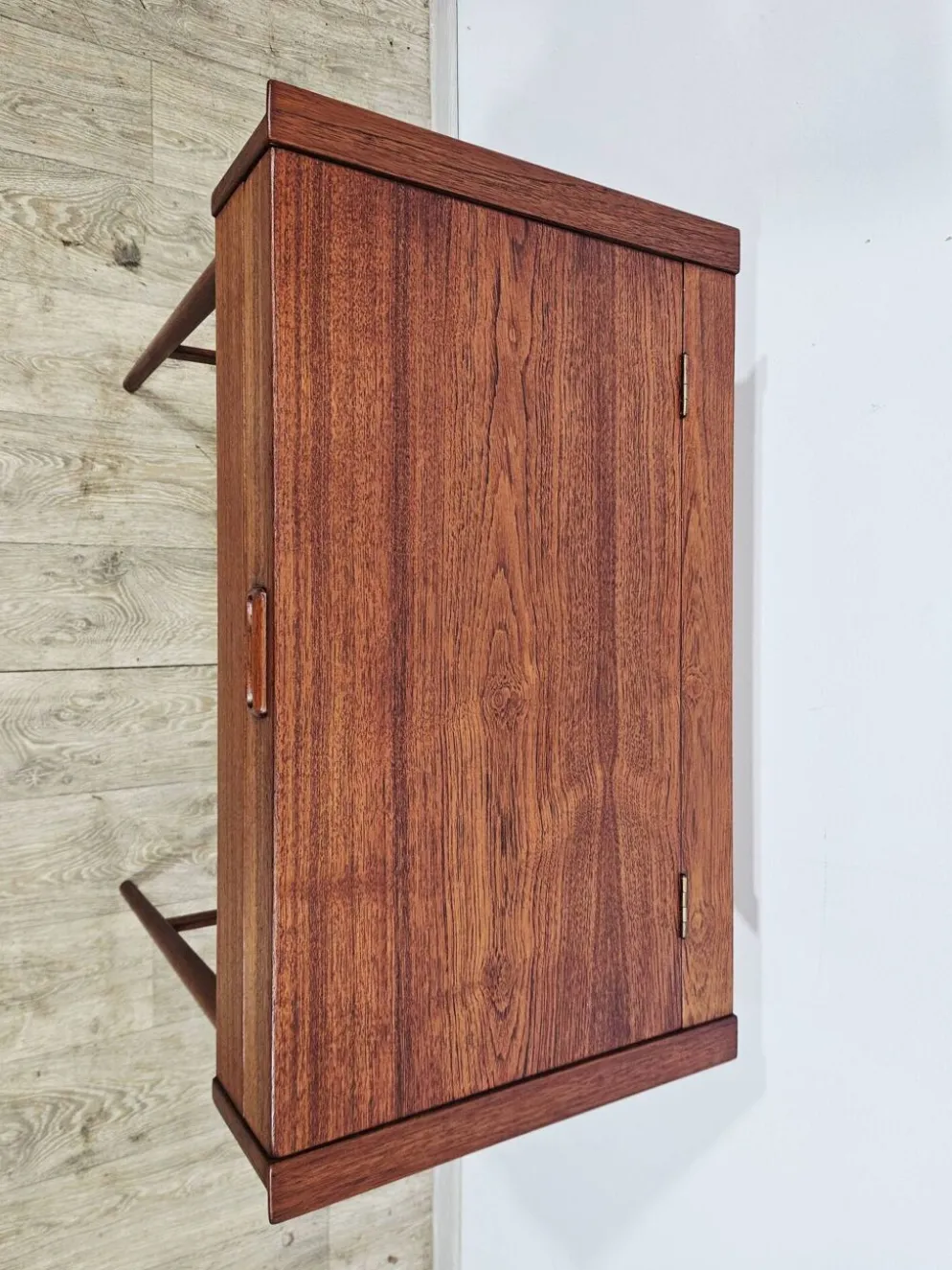 Coiffeuse en teck scandinave – Design danois des années 1960.