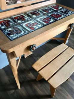 Coiffeuse et son siège par Guillerme et Chambron, Votre Maison