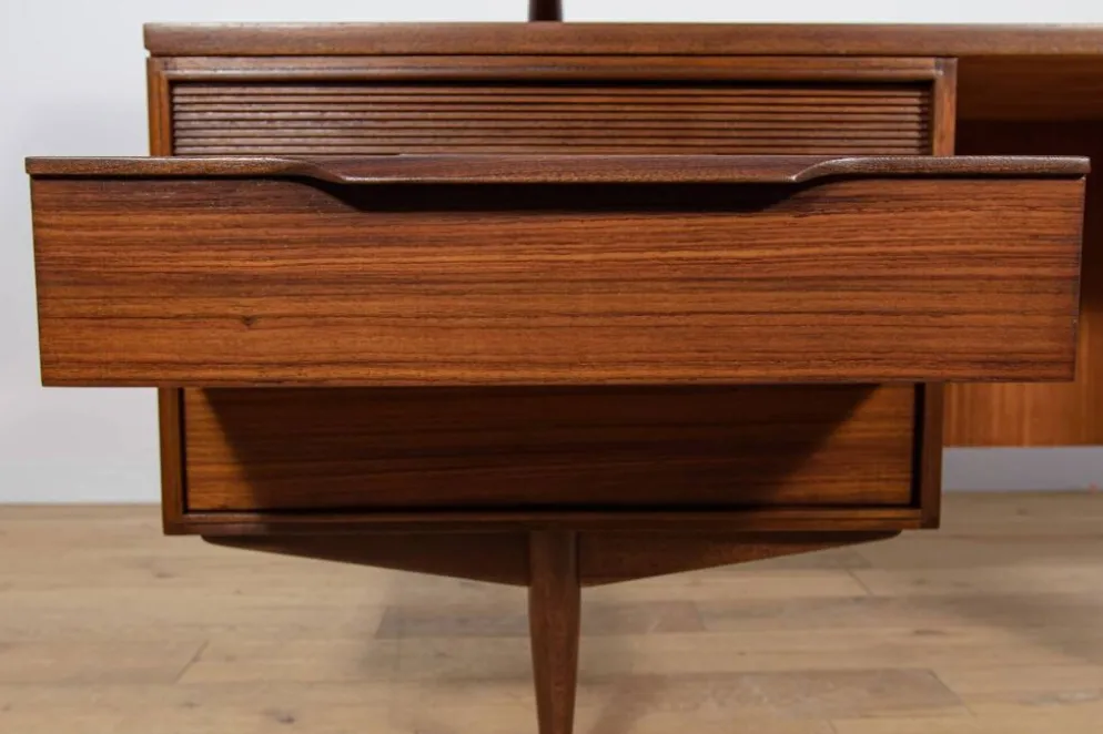 Coiffeuse et tabouret du milieu du siècle de White and Newton, Royaume-Uni,