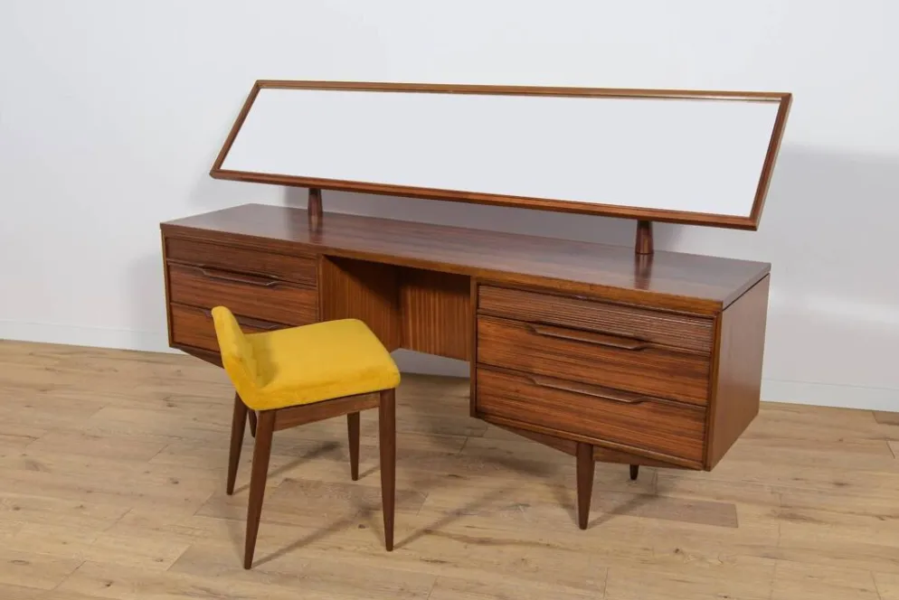 Coiffeuse et tabouret du milieu du siècle de White and Newton, Royaume-Uni,